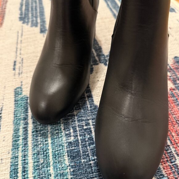 Stuart Weitzman Black Leather Chelsea Booties sz 5 EUC - Picture 7 of 8